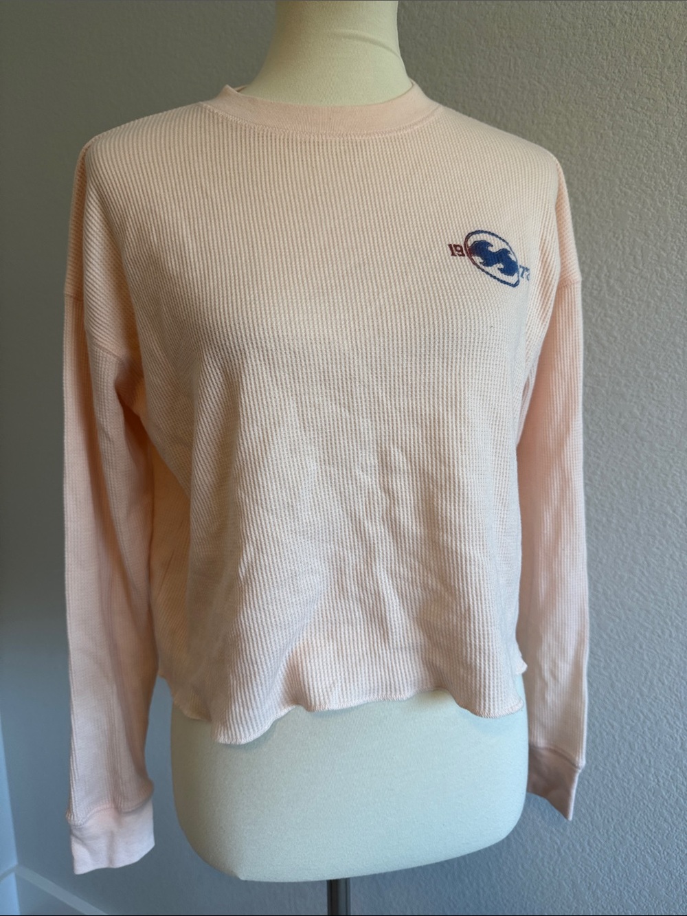 Billabong thermal long sleeve top EUC